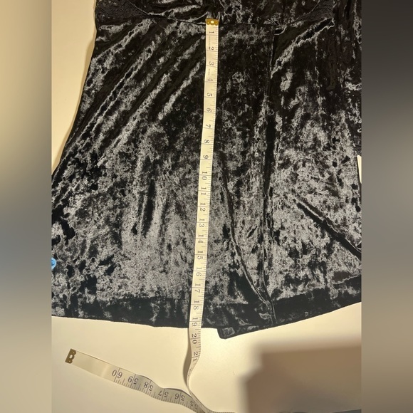 FREE PEOPLE Womens Kat Velvet Dress M Black Boho V Neck Lace Open Back NWT - Picture 12 of 12